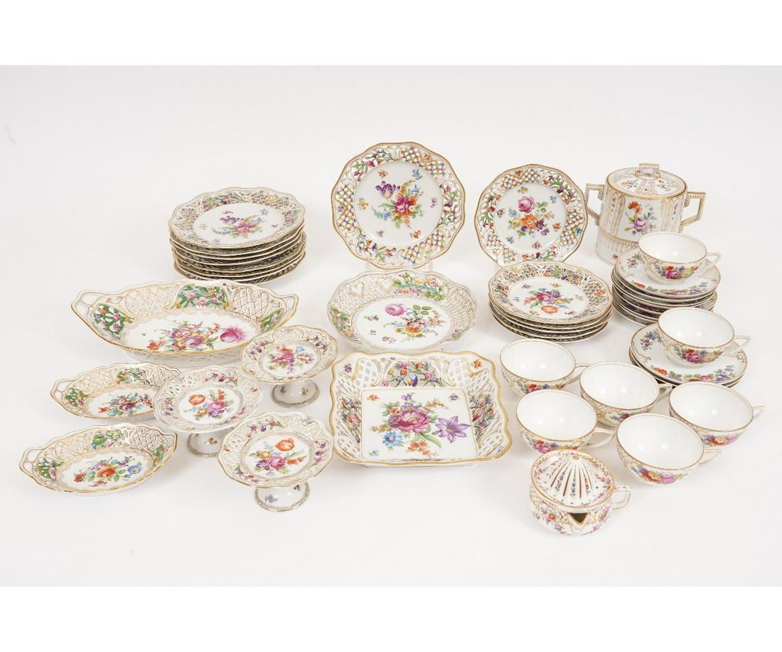 GERMAN PORCELAIN TABLEWARE (1 of 13)