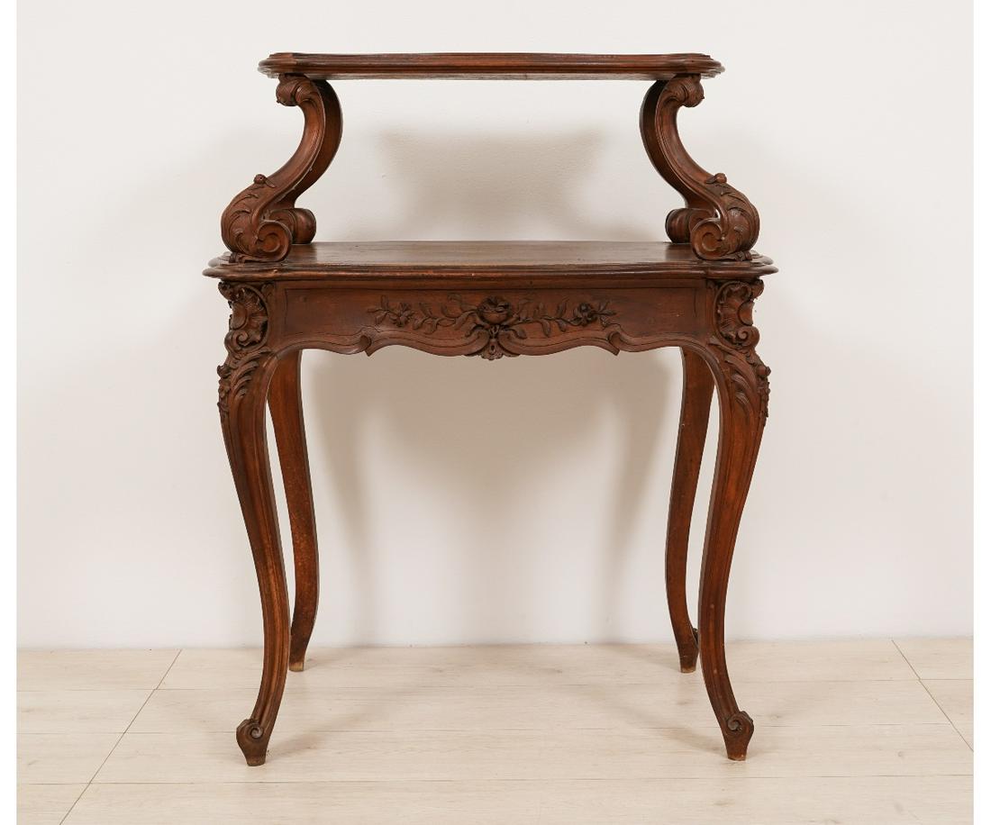 VICTORIAN WALNUT CARVED PARLOR TABLE (1 of 8)