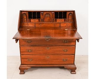 NEWPORT CHIPPENDALE SLANT LID DESK: Rare Newport, Rhode Island Chippendale mahogany slant lid desk with three shell-carved drawer interior.42.75"h x 37"w x 19"d