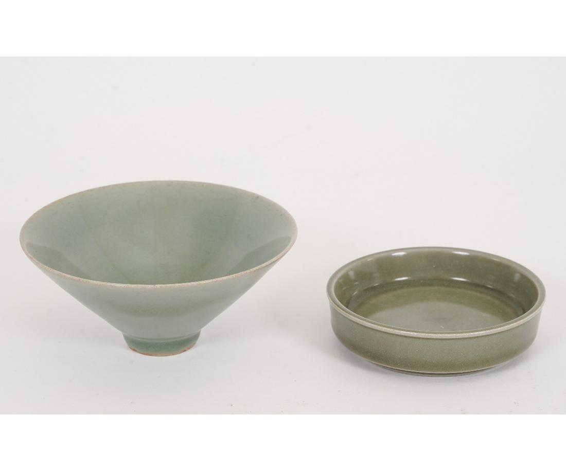 TWO CHINESE BOWLS (1 of 5)