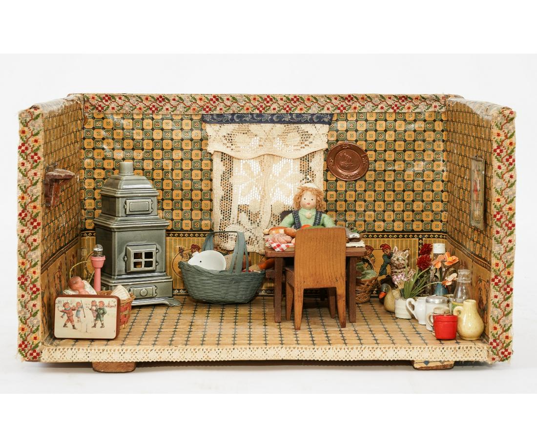 ANTIQUE KITCHEN ROOM BOX DOLLHOUSE (1 of 4)