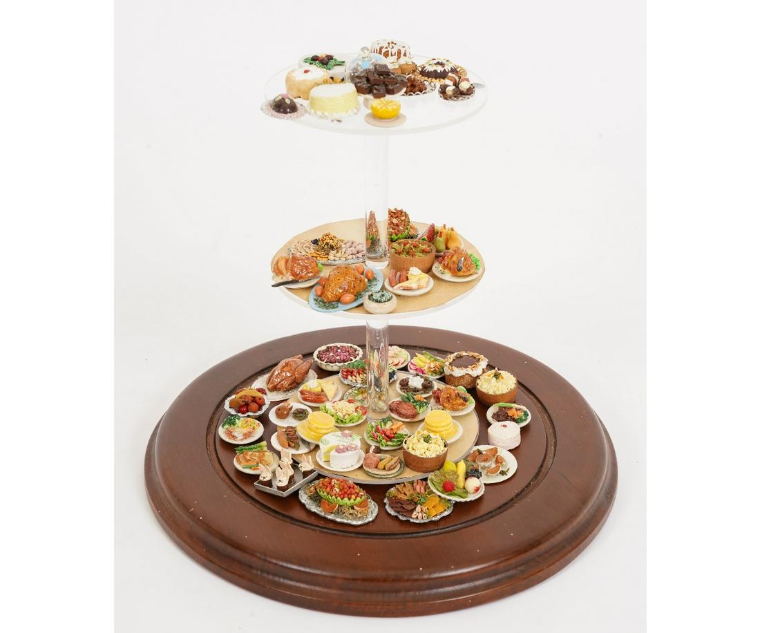 DOLLHOUSE MINIATURE DESSERTS & TREATS (1 of 7)