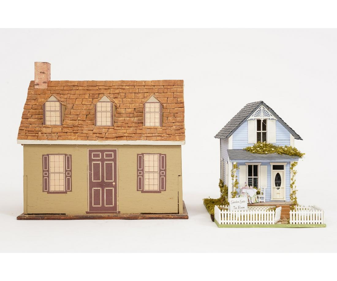 SMALL SCALE MINIATURE DOLLHOUSES (1 of 7)