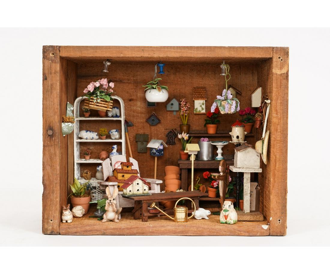 VINTAGE CRATE GARDENING ROOM DOLLHOUSE (1 of 5)