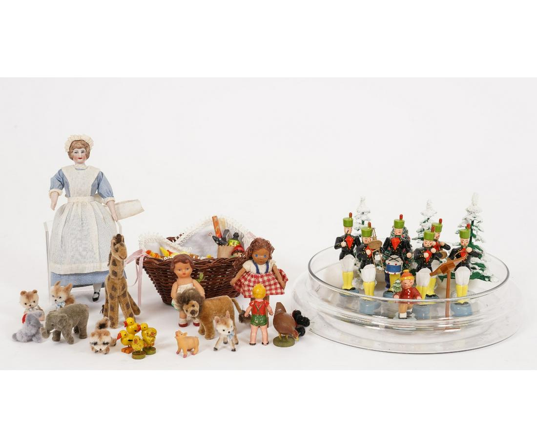 PUTZ BAND & DOLLHOUSE TOY ANIMALS (1 of 5)
