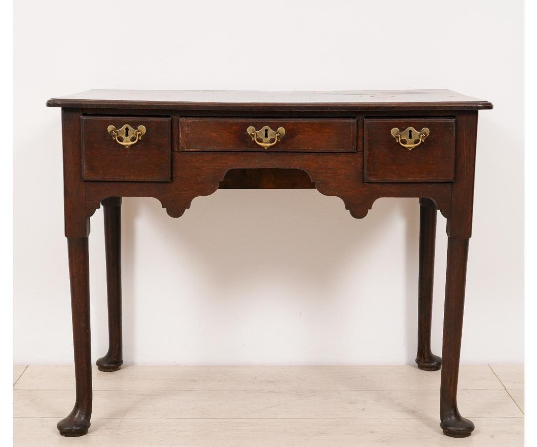Queen Anne Dressing Table