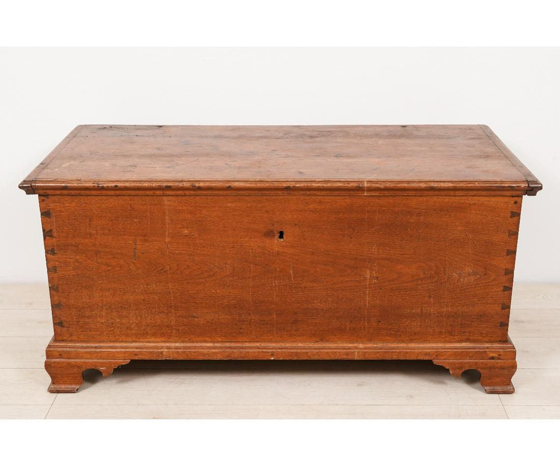 PENNSYLVANIA WALNUT BLANKET CHEST (1 of 10)