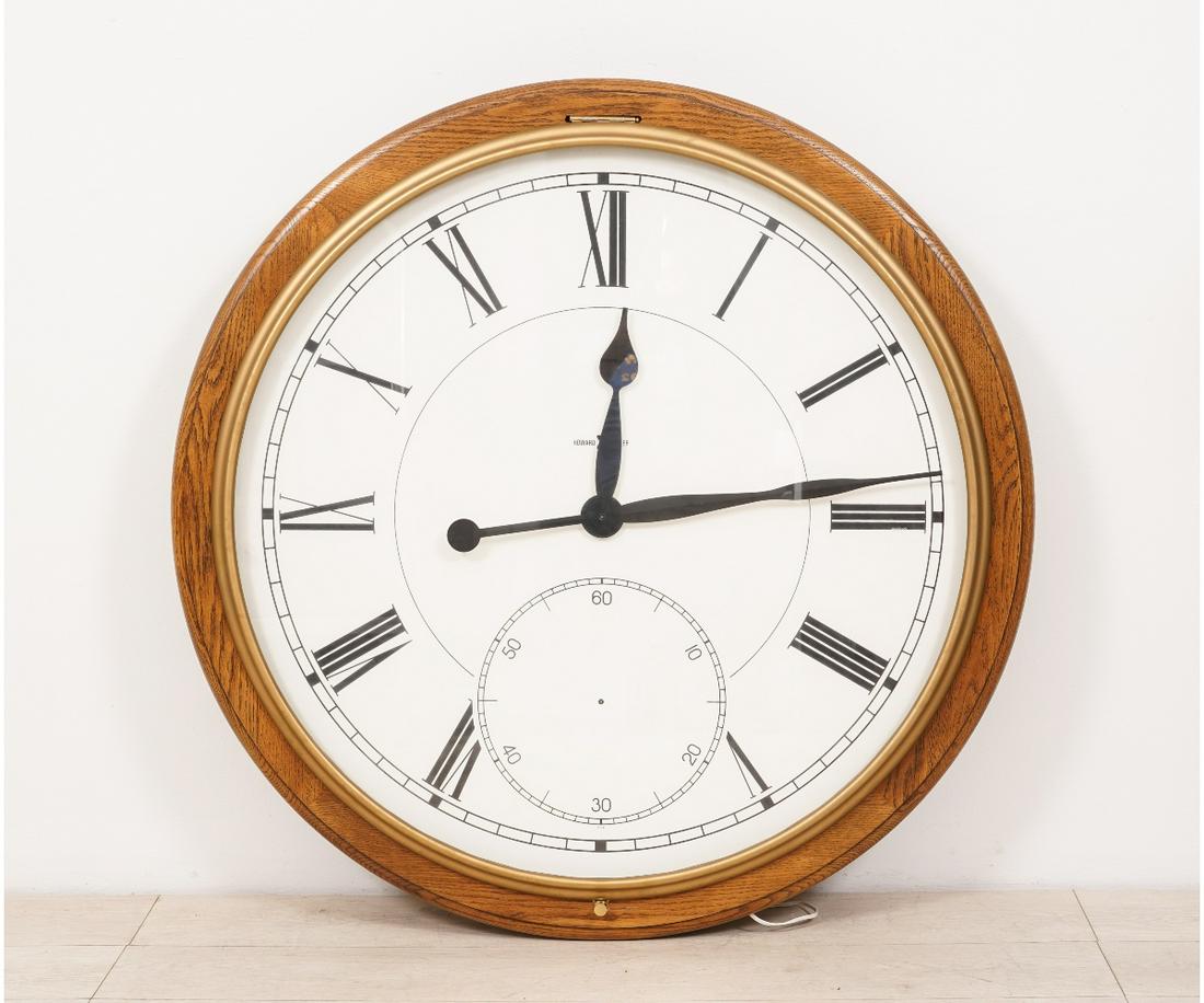 MODERN HOWARD MILLER PUB CLOCK (1 of 6)