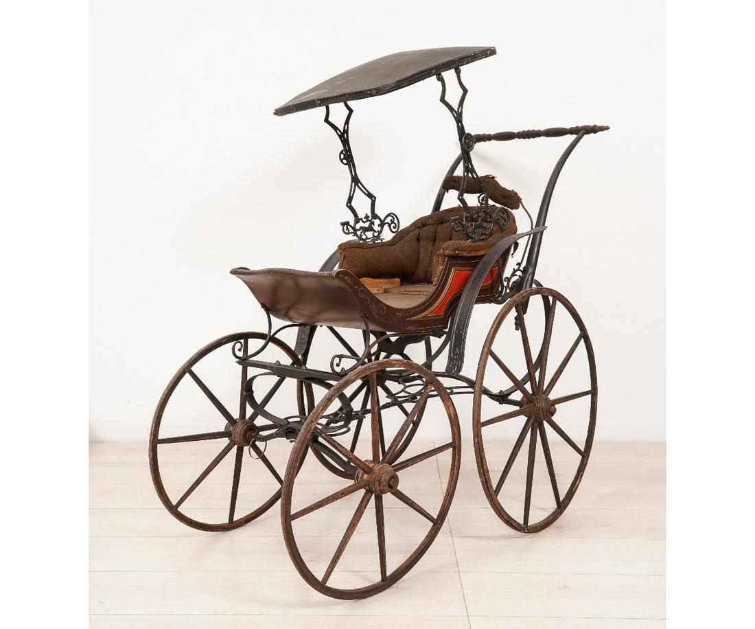 VICTORIAN BABY CARRIAGE (1 of 8)