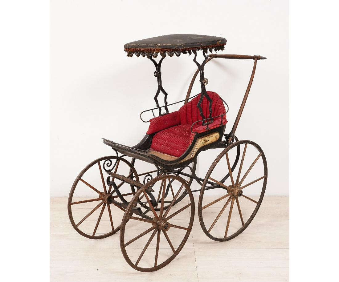 VICTORIAN BABY CARRIAGE (1 of 9)