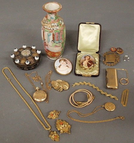 Group of Victorian jewelry and accessories, a rou: Group of Victorian jewelry and accessories, a round Middle Eastern snuff box with eyeball decoration, small Rose Medallion vase, etc.