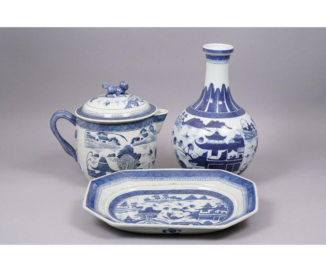 CANTON TABLEWARE: Canton tableware to include a meat platter (lacking drain), water bottle and cider jug with Foo Dog finial, all probably 20th c. Platter: 2"h x 17.25"w x 12.25"d / Vase: 16"h x 9.5"dia
