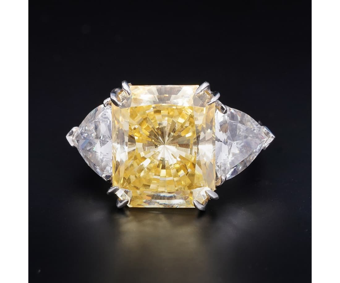 14K WHITE GOLD COCKTAIL RING (1 of 5)