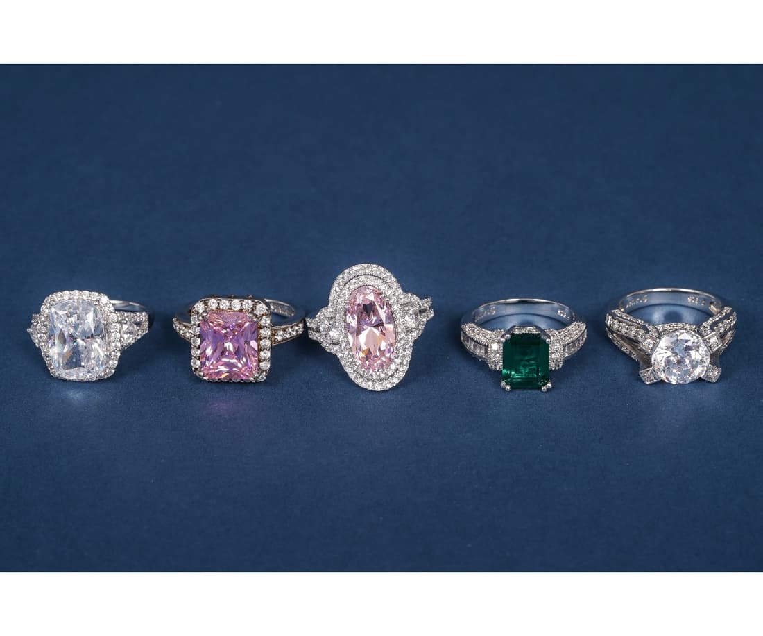 FIVE STERLING SILVER RINGS (1 of 11)