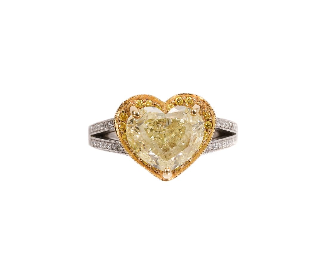 PLATINUM HEART SHAPED DIAMOND RING (1 of 9)