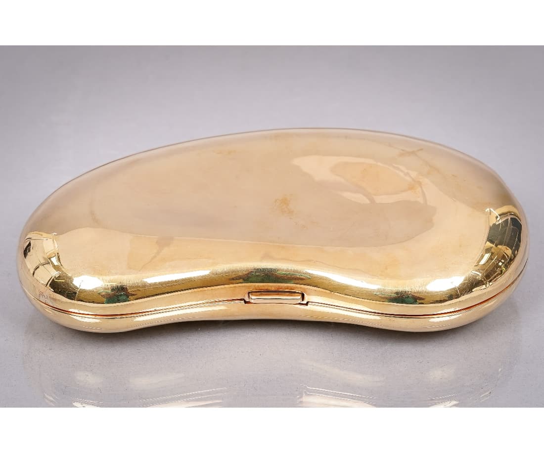 TIFFANY ELSA PERETTI 14K BEAN CLUTCH (1 of 9)