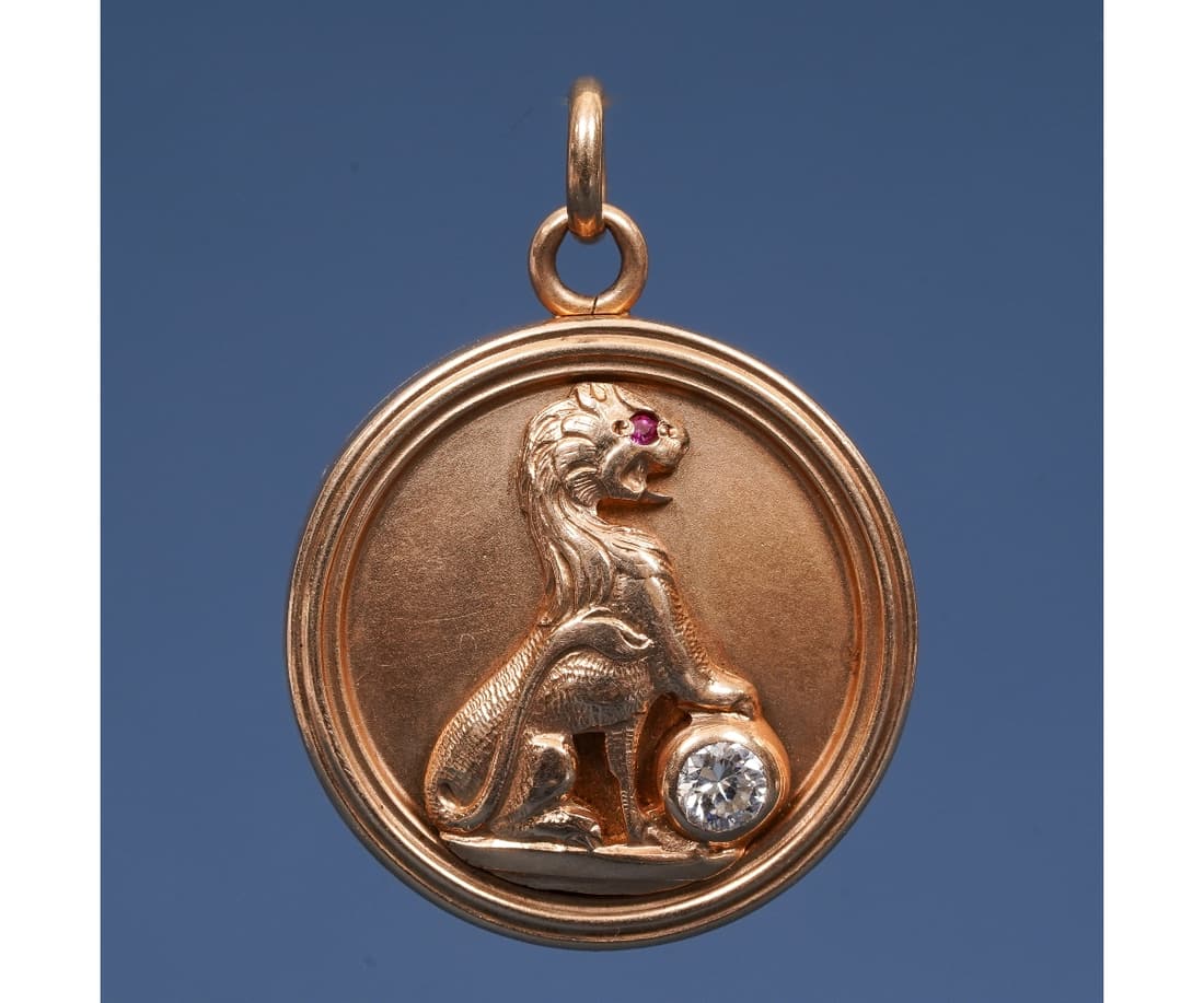 14K GOLD LOCKET (1 of 7)