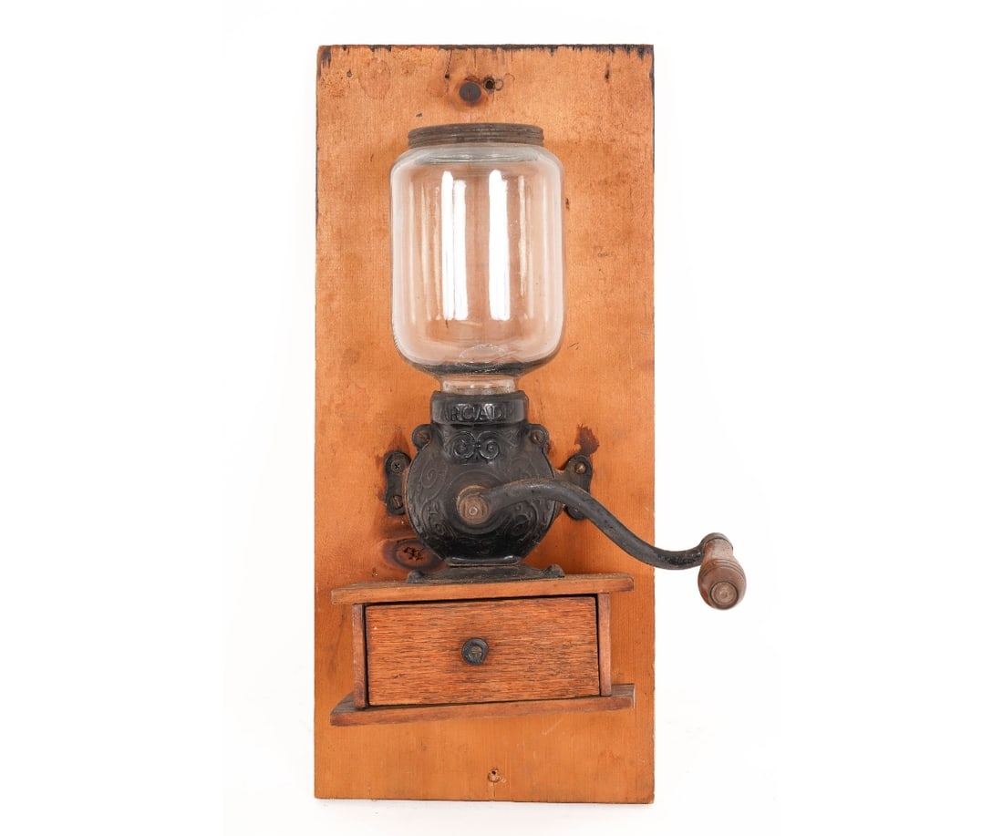 ARCADE MFG. CO. CRYSTAL COFFEE MILL (1 of 5)