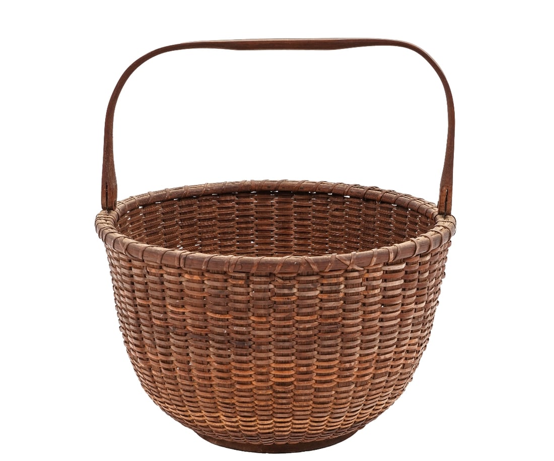 ROUND NANTUCKET BASKET (1 of 6)
