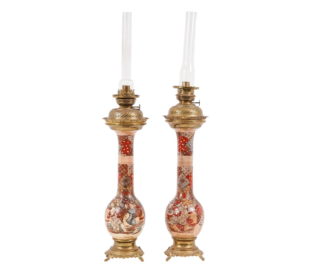 TWO JAPANESE OIL LAMPS (1 of 5)
