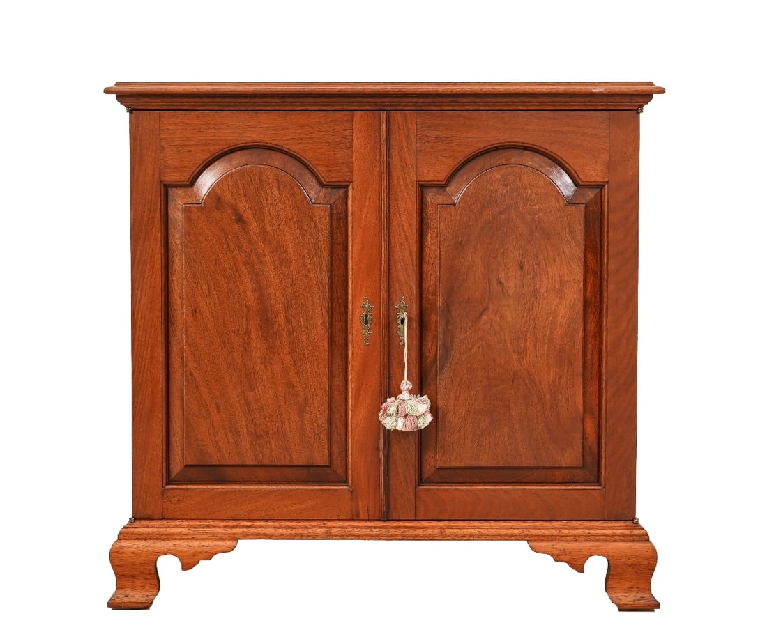 CHIPPENDALE STYLE SILVER SERVER (1 of 7)