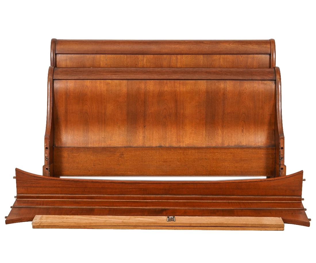 GRANGE SLEIGH BED (1 of 7)