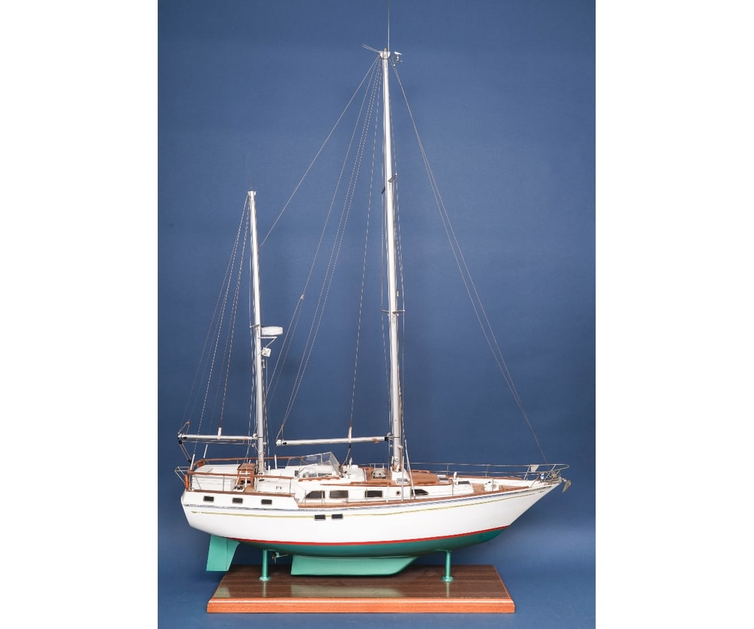 SHIP MODEL MOTOR YACHT (1 of 10)