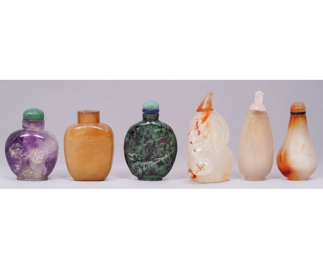 SIX CHINESE SNUFF BOTTLES (1 of 4)