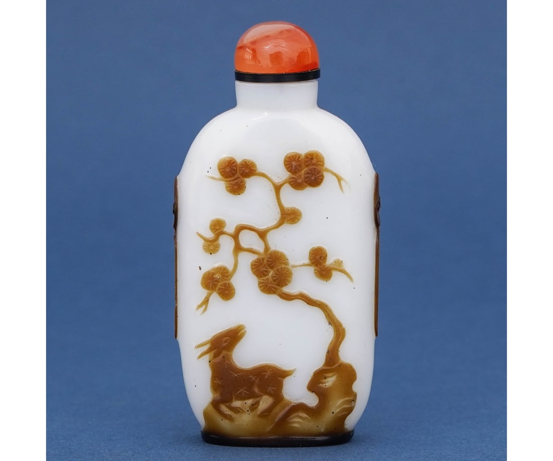 CHINESE SNUFF BOTTLE (1 of 6)