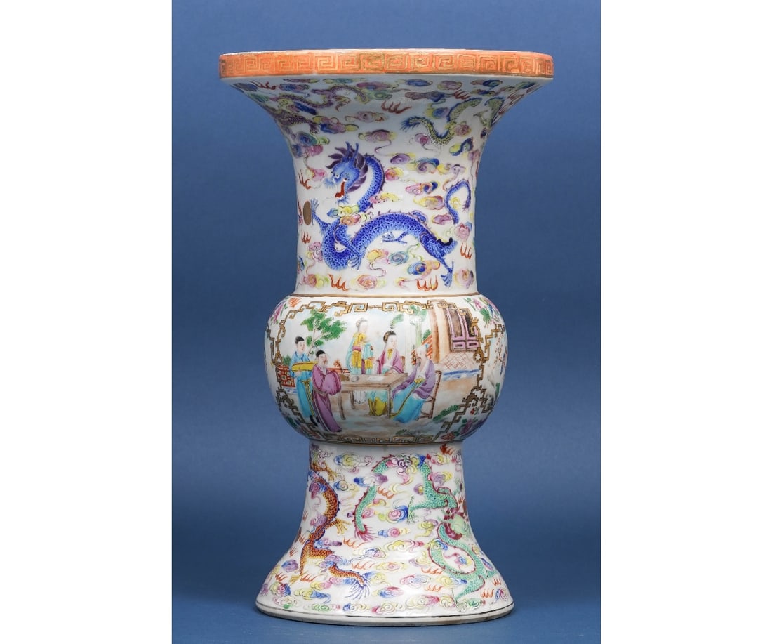 RARE CHINESE BULBOUS FORM VASE (1 of 10)