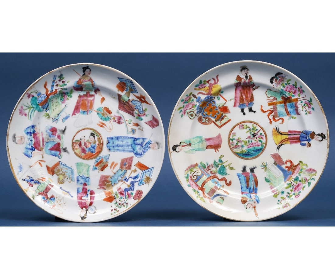 PAIR FAMILLE ROSE PLATES (1 of 8)