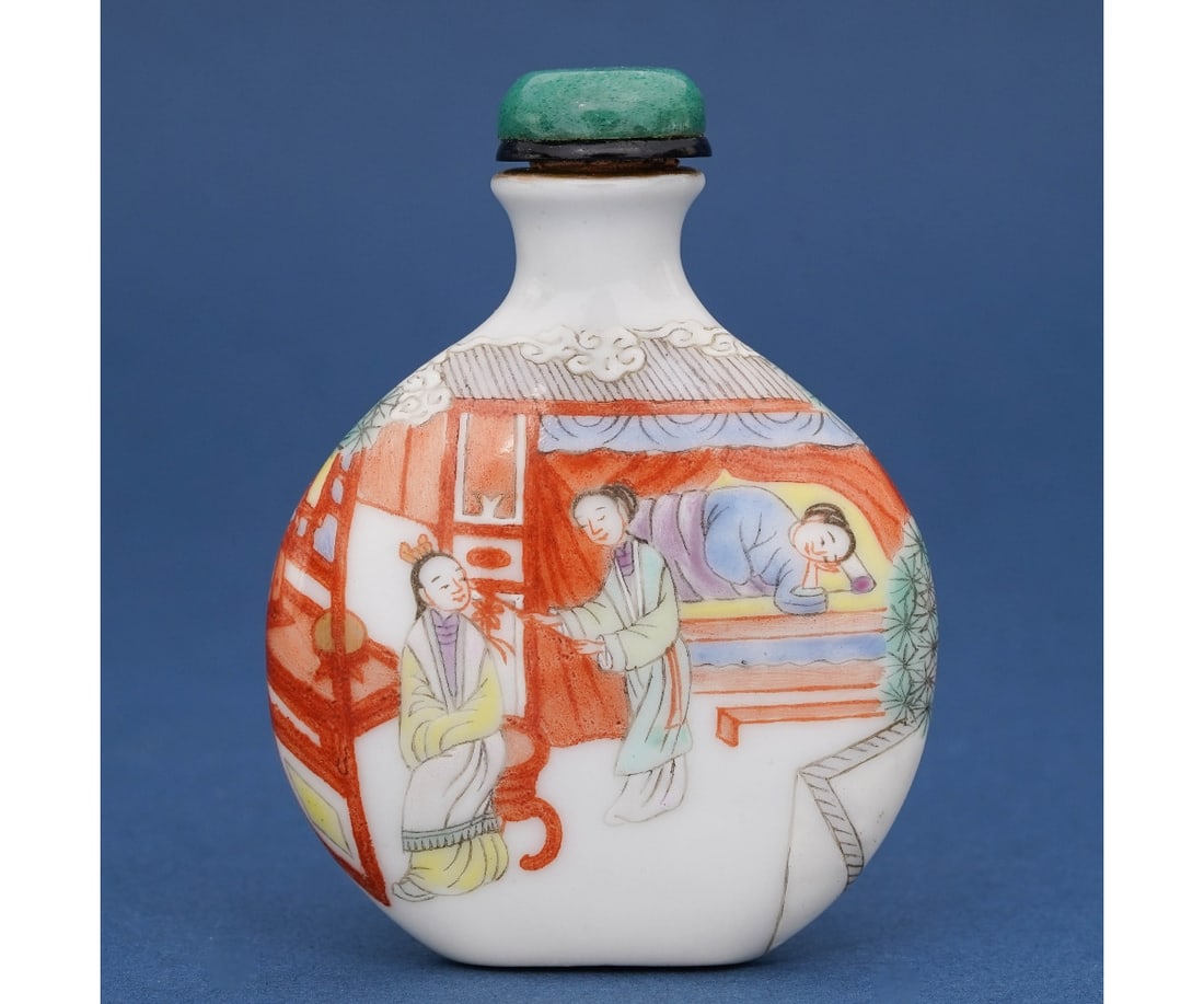 CHINESE FAMILLE VERTE SNUFF BOTTLE (1 of 6)