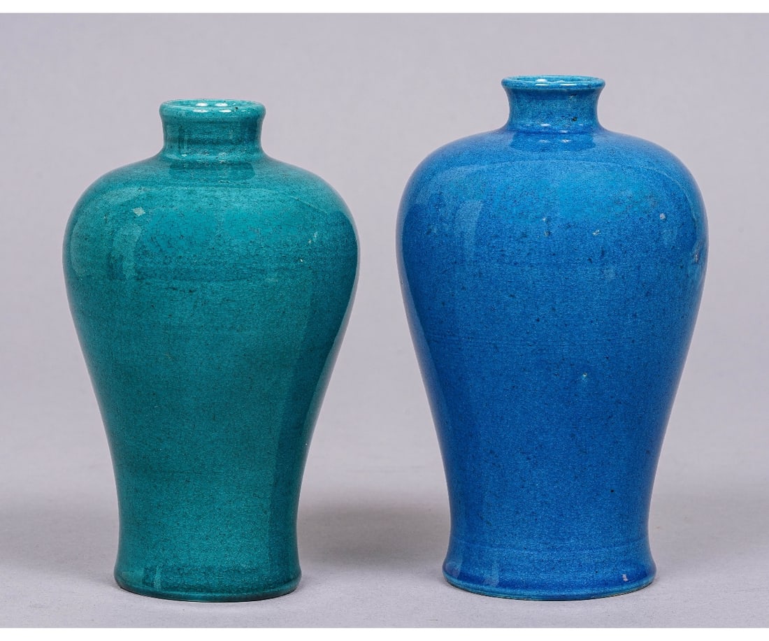 TWO CHINESE VASES (1 of 7)