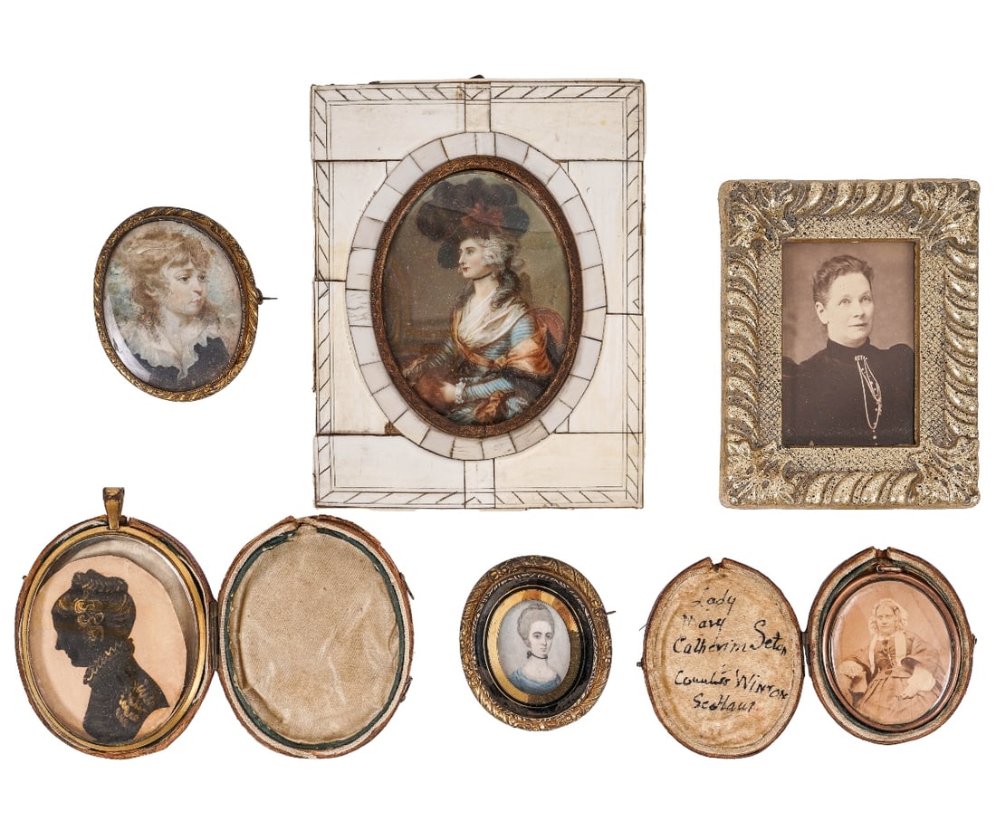 MINATURE PORTRAITS (1 of 6)