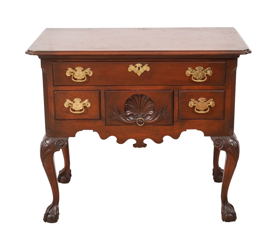 PHIADELPHIA CHIPPENDALE STYLE LOWBOY (1 of 9)