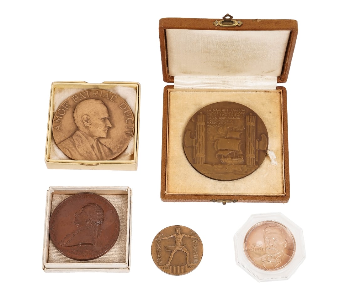 GROUPING BRONZE MEDALS: Grouping of bronze medals to include Sesquicentennial of Washington; Calvin Coolidge Honorary member of The Union League, Phil. 1862-1927; 1776-1925 Italian medallion, etc.Largest: 3"dia