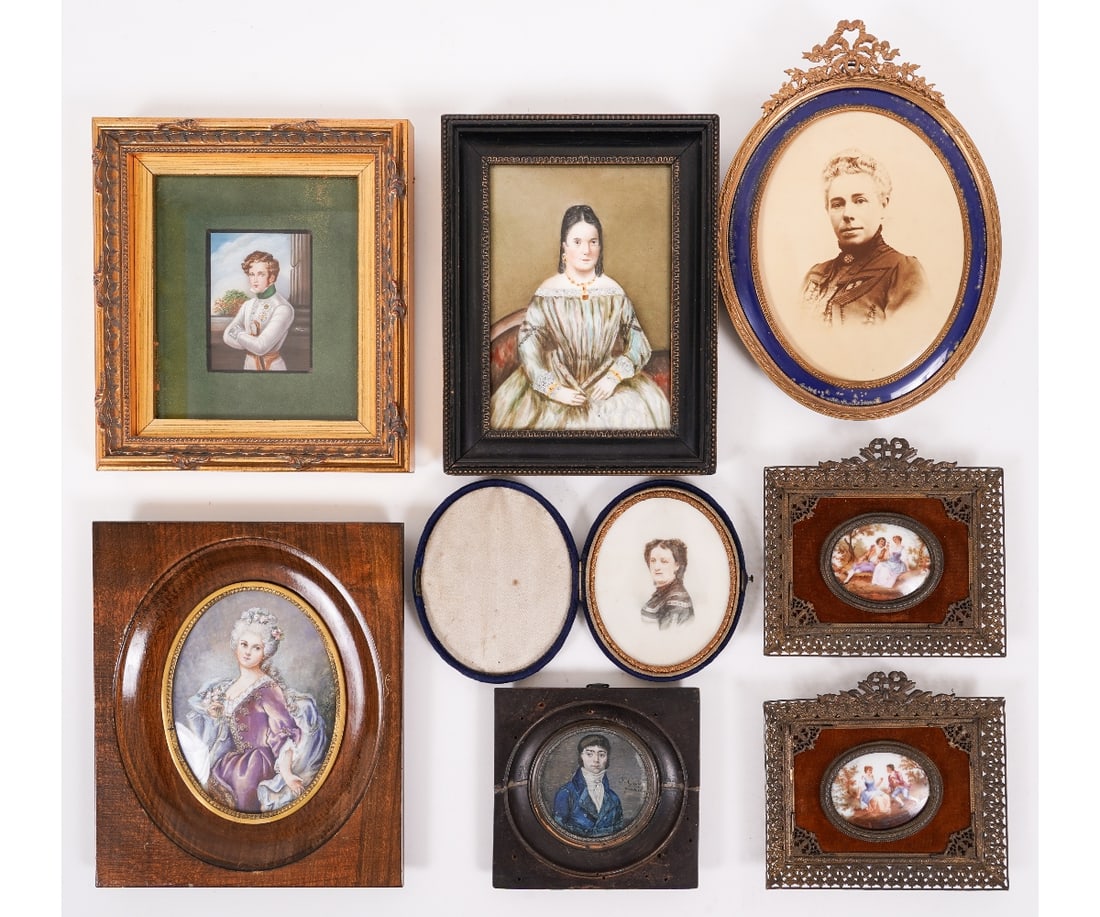 MINIATURE PORTRAITS (1 of 10)