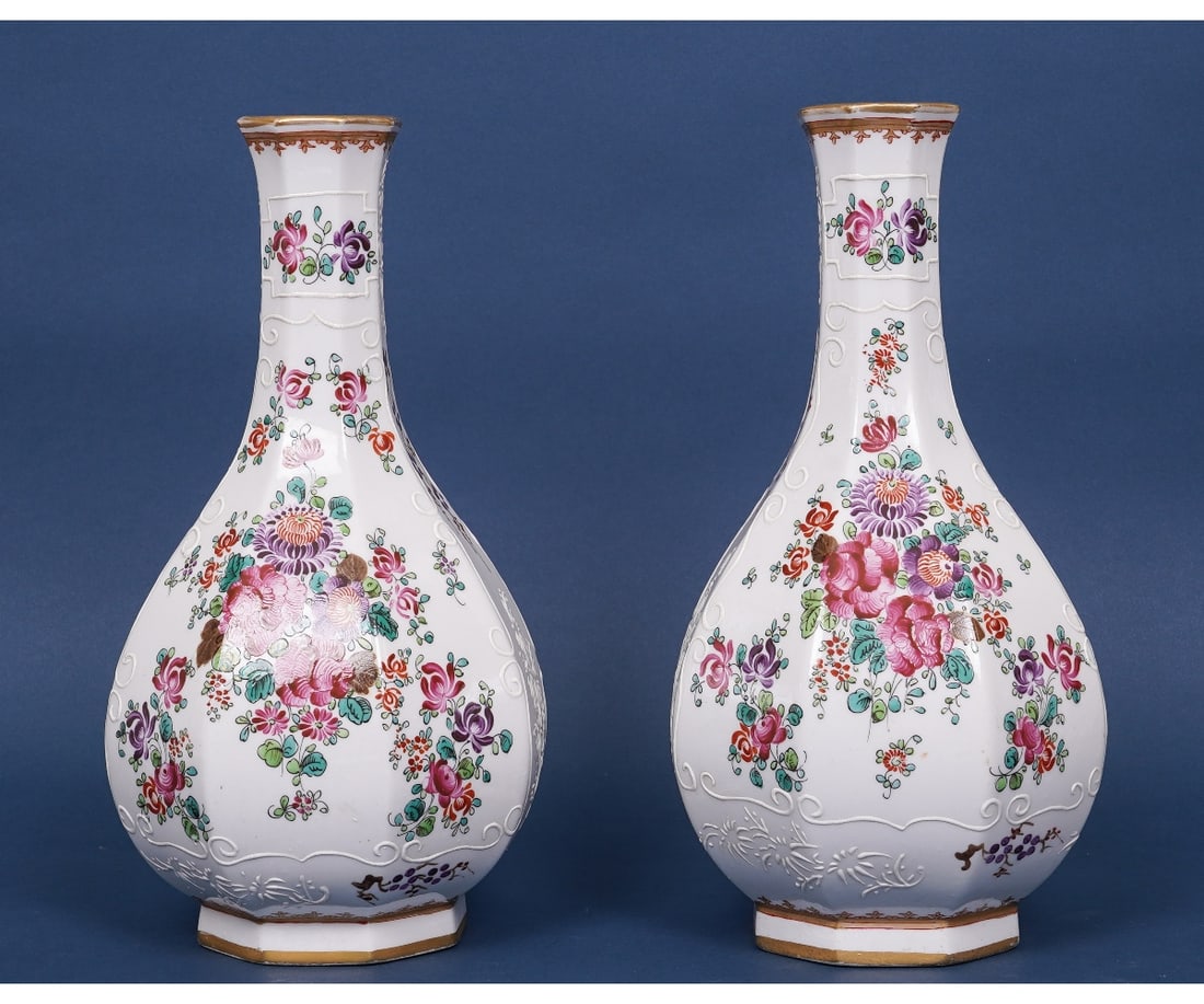 PAIR SAMSON ARMORIAL VASES (1 of 7)