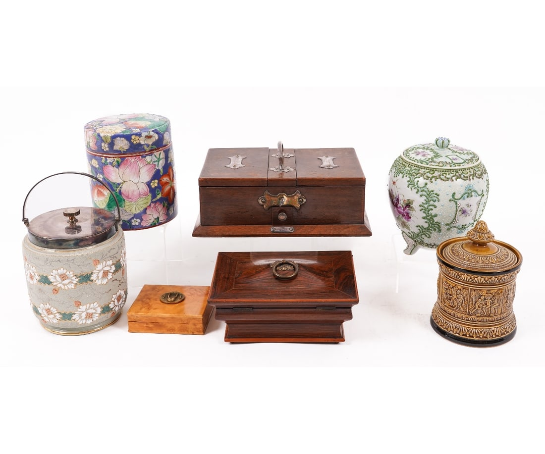 PORCELAIN/CERAMIC TOBACCO JARS (1 of 6)