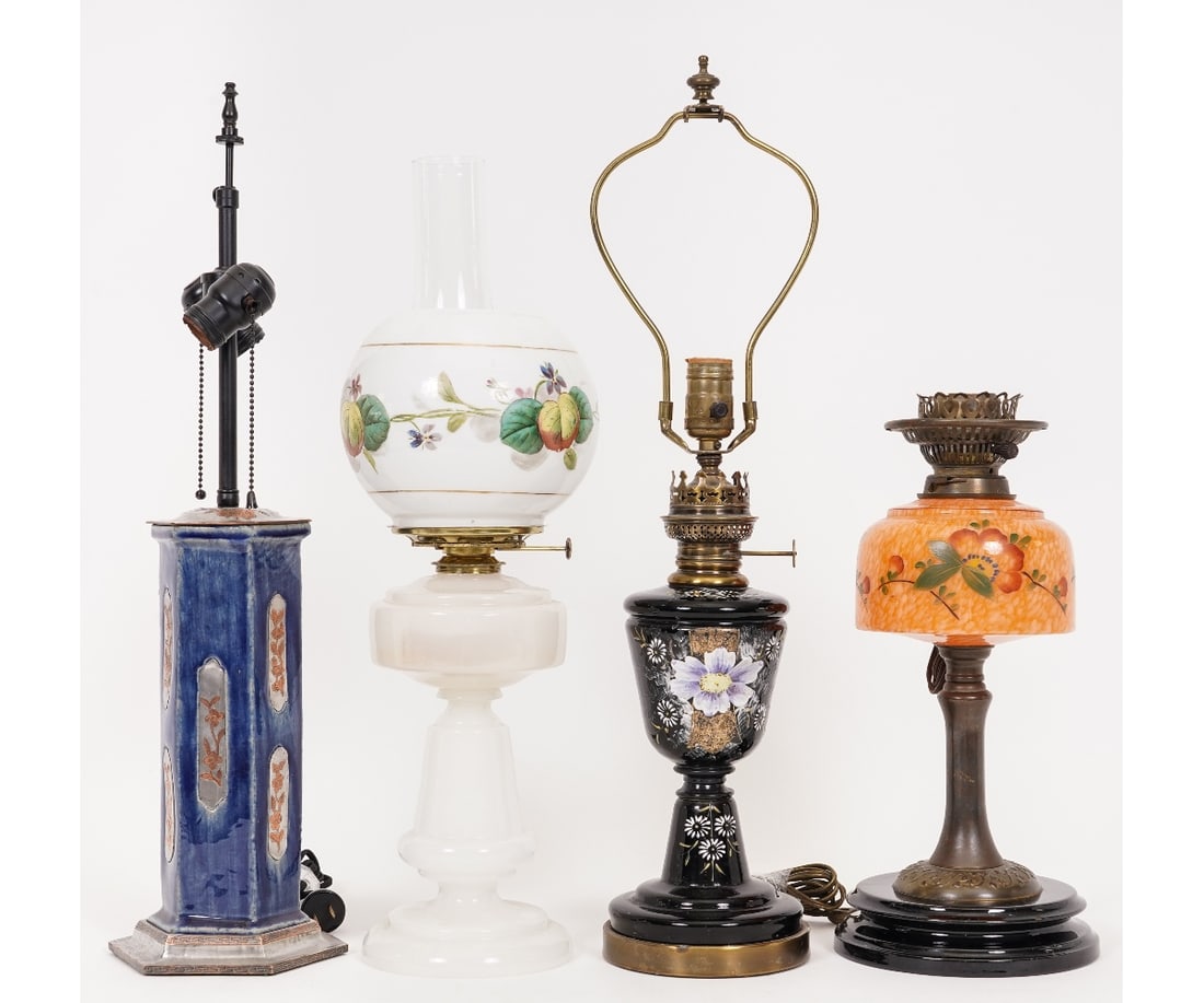 FOUR TABLE LAMPS (1 of 5)