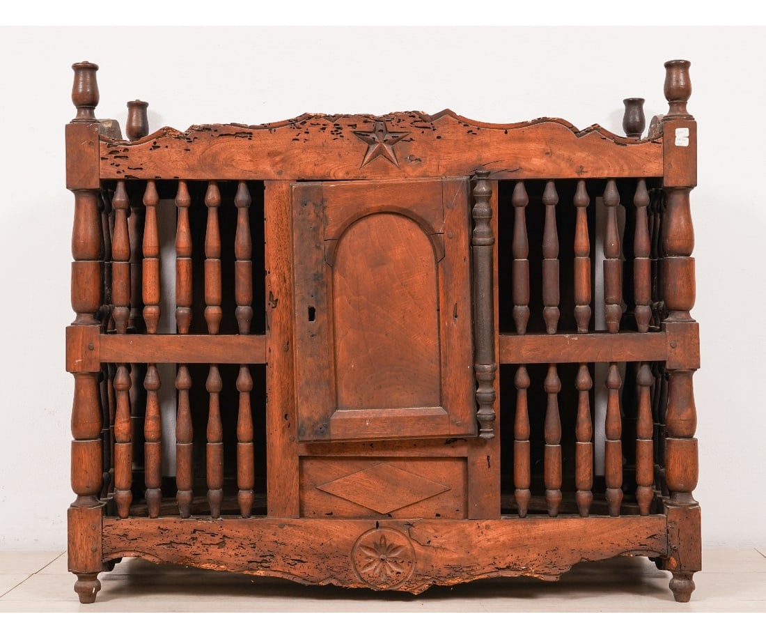 FRENCH PANETIERE (1 of 8)