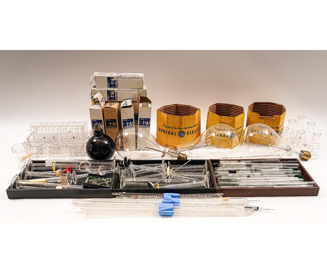 LABORATORY GLASSWARE (1 of 4)