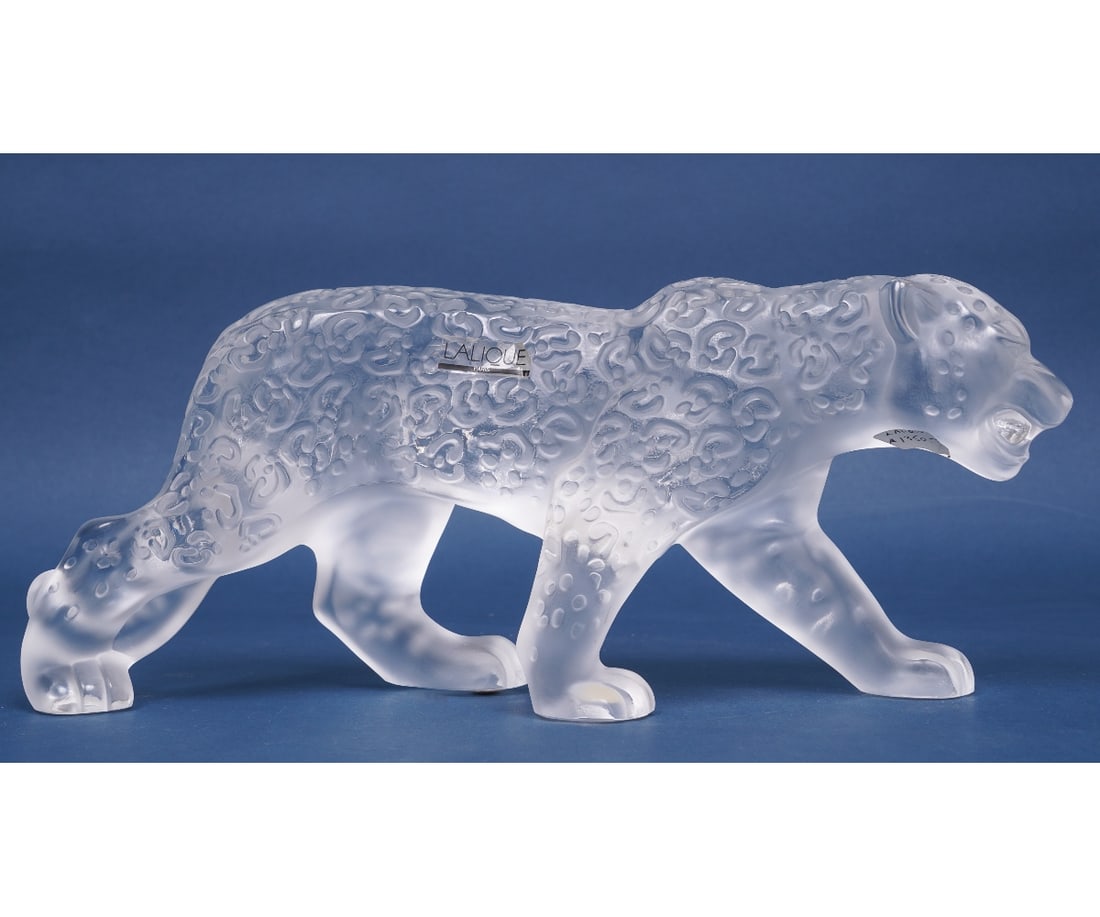 RENEE' LALIQUE ART GLASS JAGUAR: Large signed Renee' Lalique frosted art glass jaguar. 5.5"h x 13.5"l x 2.75"d