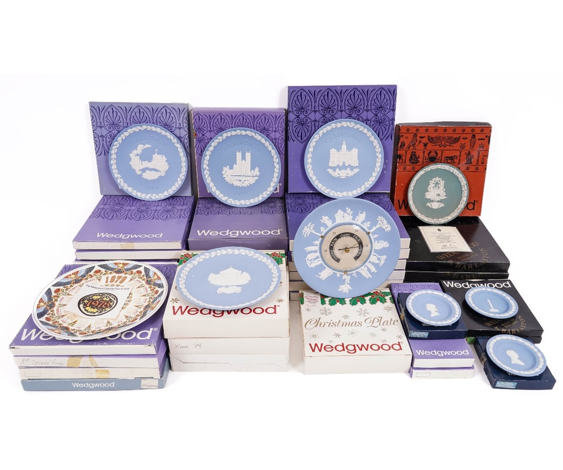 COLLECTION OF WEDGWOOD PLATES (1 of 8)