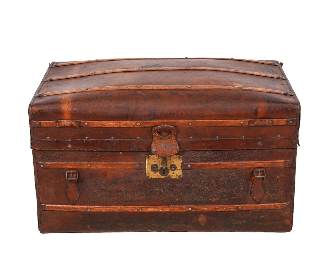 VINTAGE DOME LID TRUNK (1 of 12)