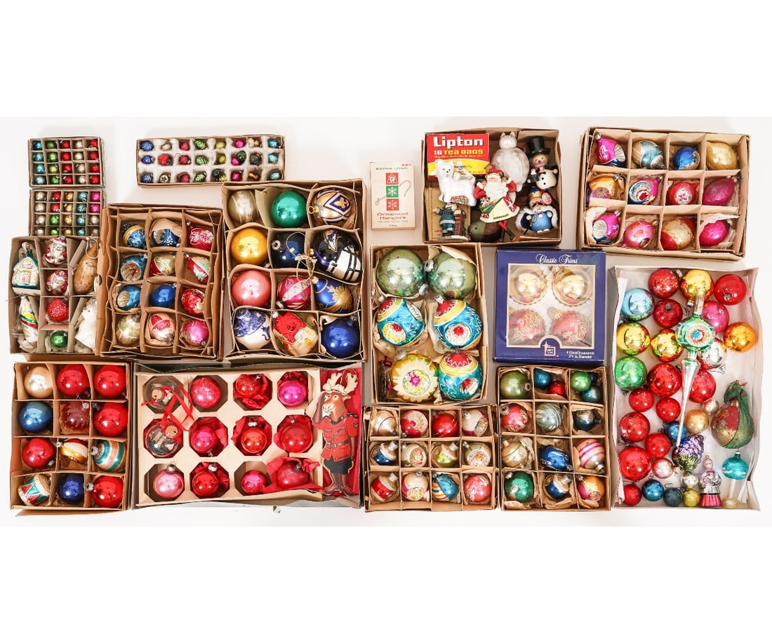 CHRISTMAS ORNAMENTS (1 of 5)