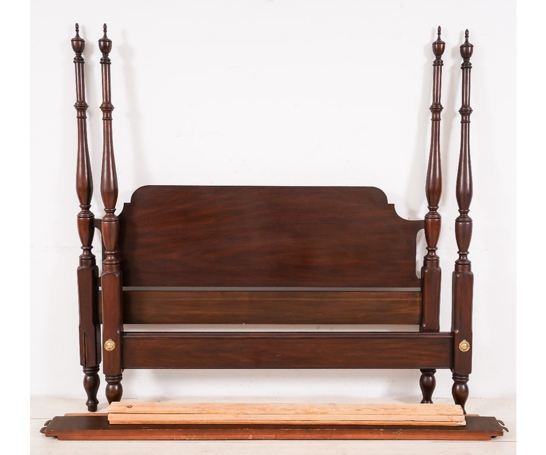 HENKEL-HARRIS POSTER BED (1 of 6)