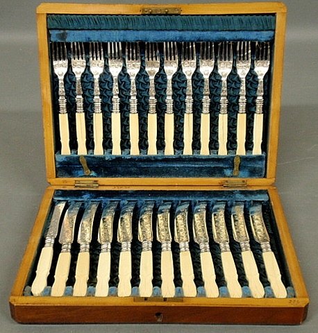 Walnut cased English silver and bone handled knife and : Walnut cased English silver and bone handled knife and fork service for twelve. Case 2.5”h.x12.5”w.x10”d.