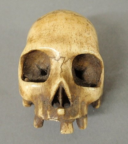 Chinese carved skull form netsuke, 18th c.: Chinese carved skull form netsuke, 18th c. 1.5"h.x1.25"w.