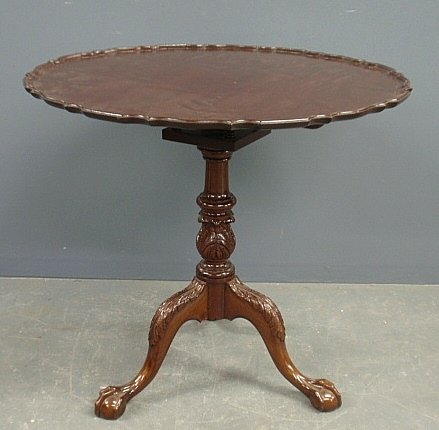 Philadelphia Chippendale style mahogany piecrust tea: Philadelphia Chippendale style mahogany piecrust tea table with birdcage support. 29.5"h.x31.5"dia.